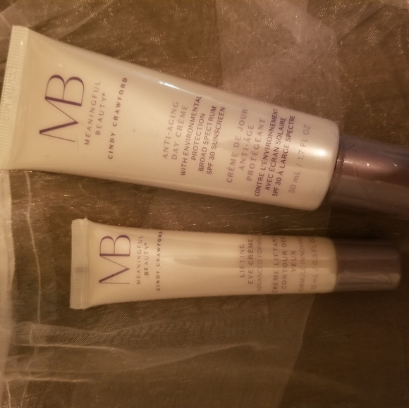 BRAND NEW Meaningful Beauty DELUX grab bag!!! - Picture 3 of 7